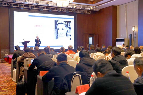 从礼仪规范到心理赋能的全面成长——集团商务礼仪及职业心理健康培训心得合集（三）