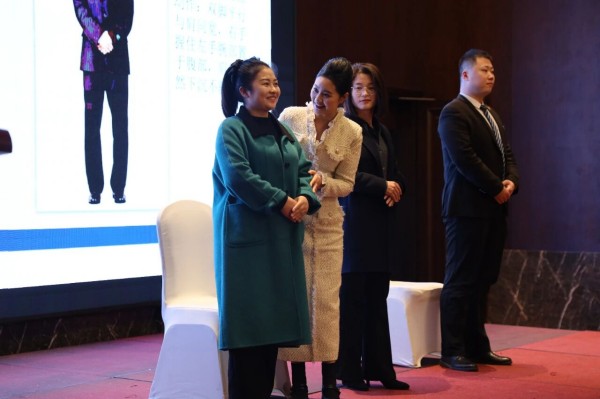 从礼仪规范到心理赋能的全面成长——集团商务礼仪及职业心理健康培训心得合集（四）