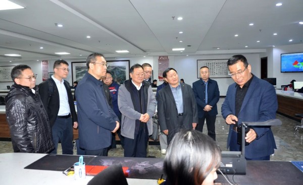 省对外投资与经济合作商会领导莅临一滕集团考察交流