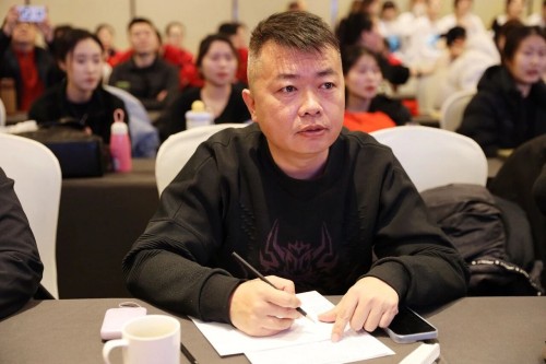 【关注】一滕集团2026年新春联欢会节目预选彩排圆满举行