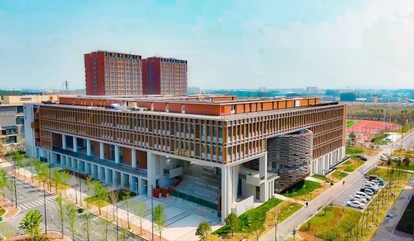 一滕匠筑精品 育梦筑就华章｜青岛理工大学临沂校区敏行楼圆满交付