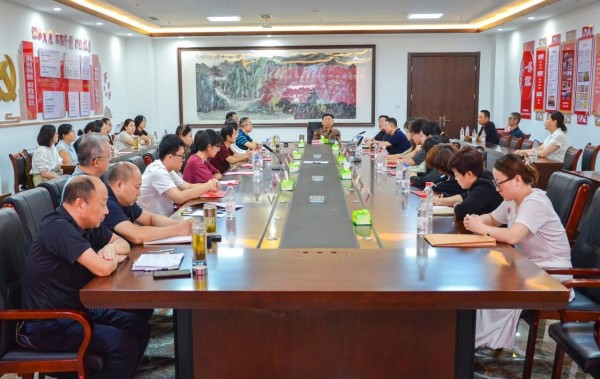情暖金秋 助学筑梦｜一滕集团2026年金秋助学活动圆满举行